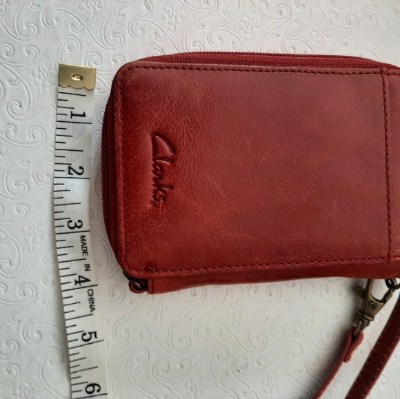 Clarks wristlet - Picture 4 of 6